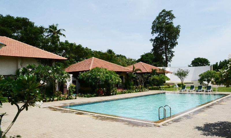 Hotel Riverside Resort And Spa Kumbakonam Exteriér fotografie