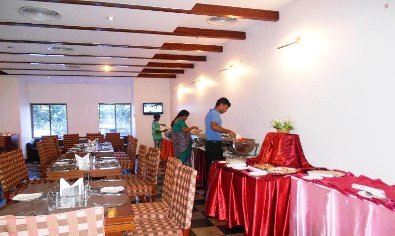 Hotel Riverside Resort And Spa Kumbakonam Exteriér fotografie